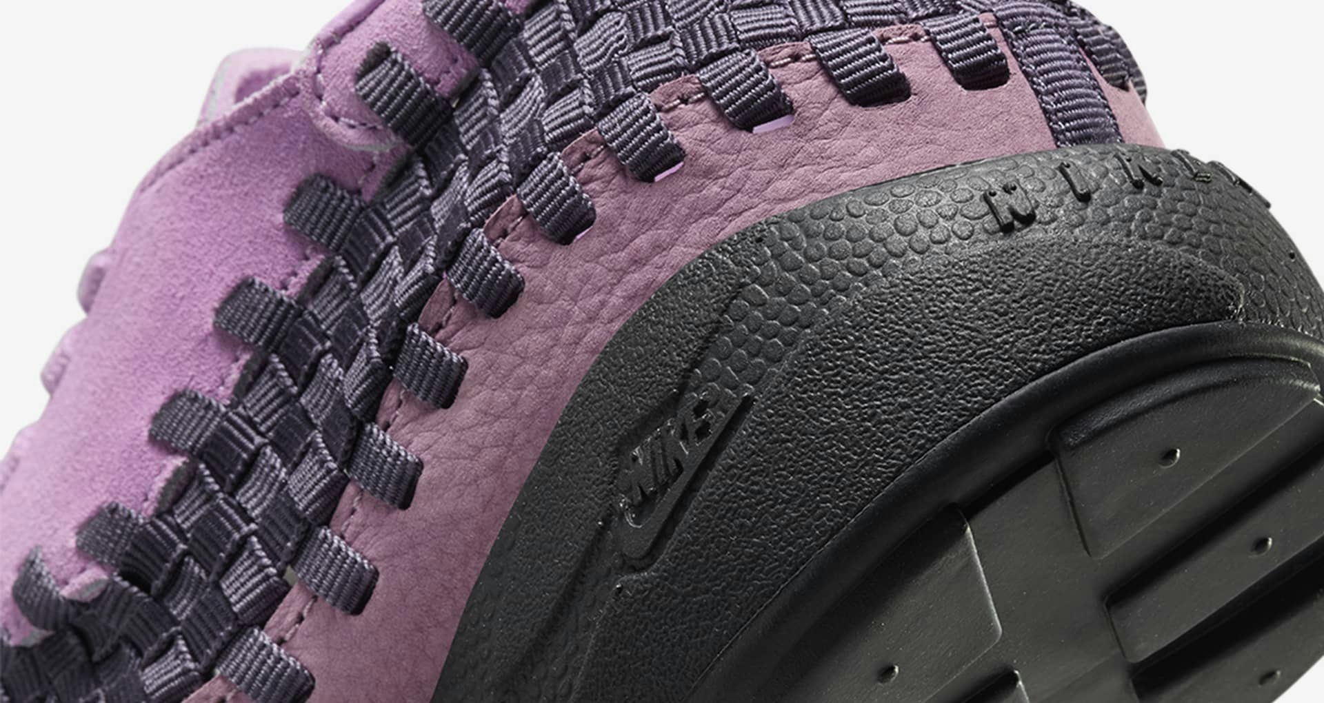 Nike Air Footscape Woven "Beyond Pink"