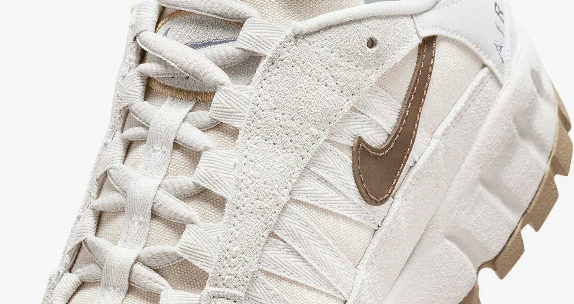 Nike Air Humara "Light Orewood Brown"