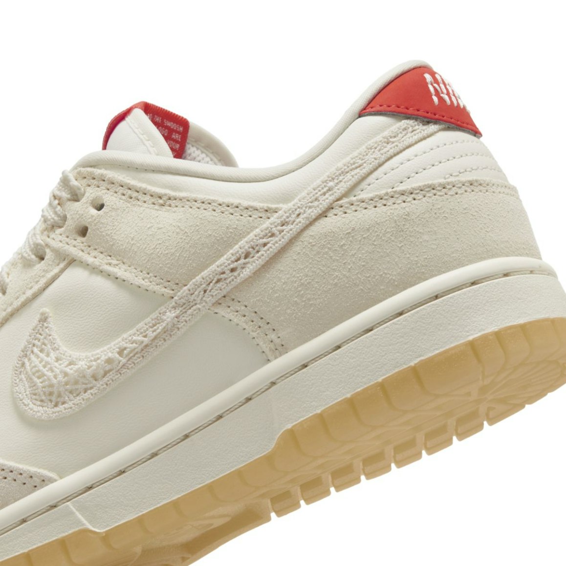 Nike Dunk Low "Friendship Knot"