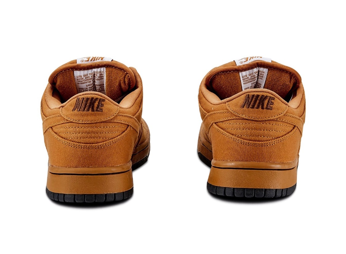 Carhartt x Nike SB Dunk Low "Flax"