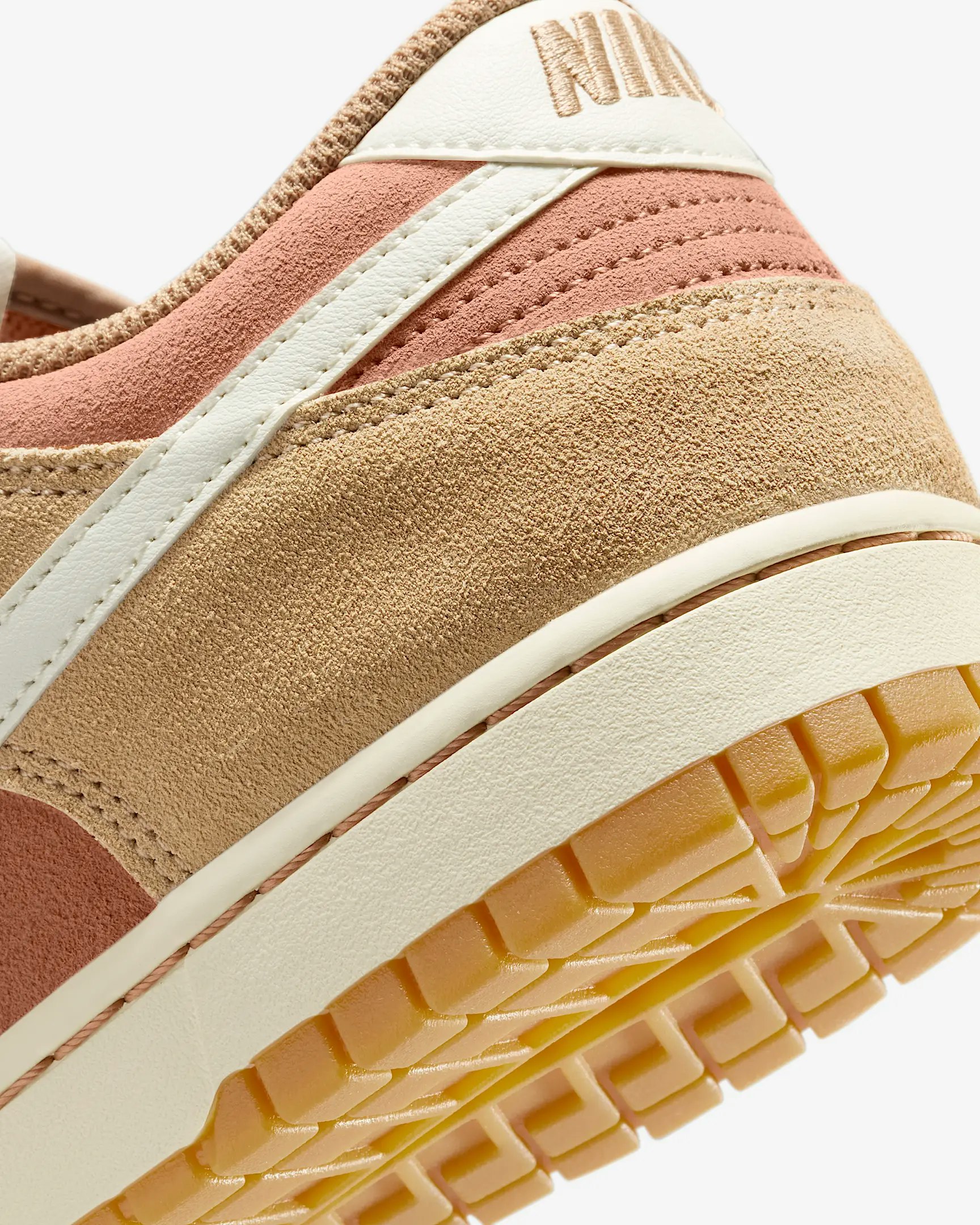 Nike Dunk Low Retro SE "Hemp"