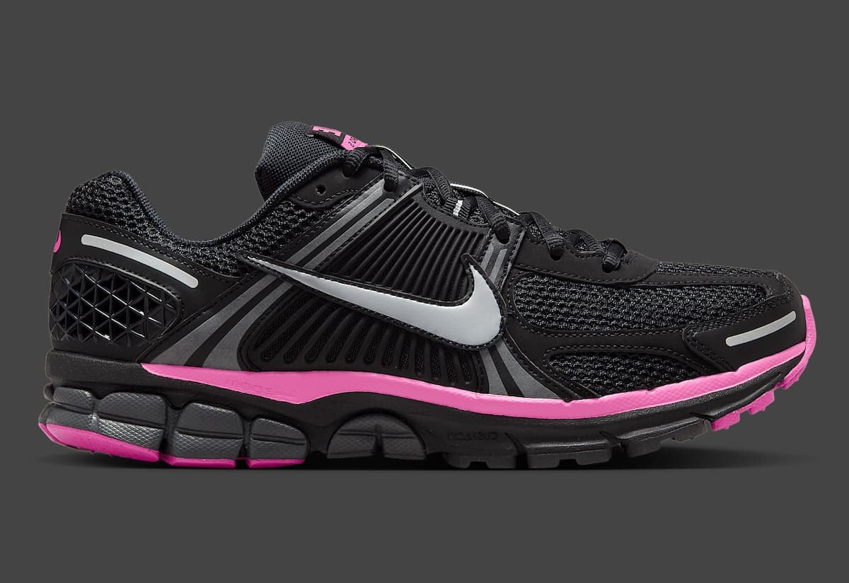Nike Zoom Vomero 5 "Black Pink"