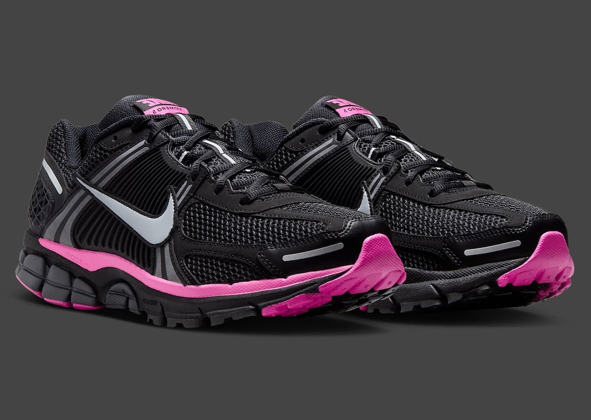 Nike Zoom Vomero 5 "Black Pink"