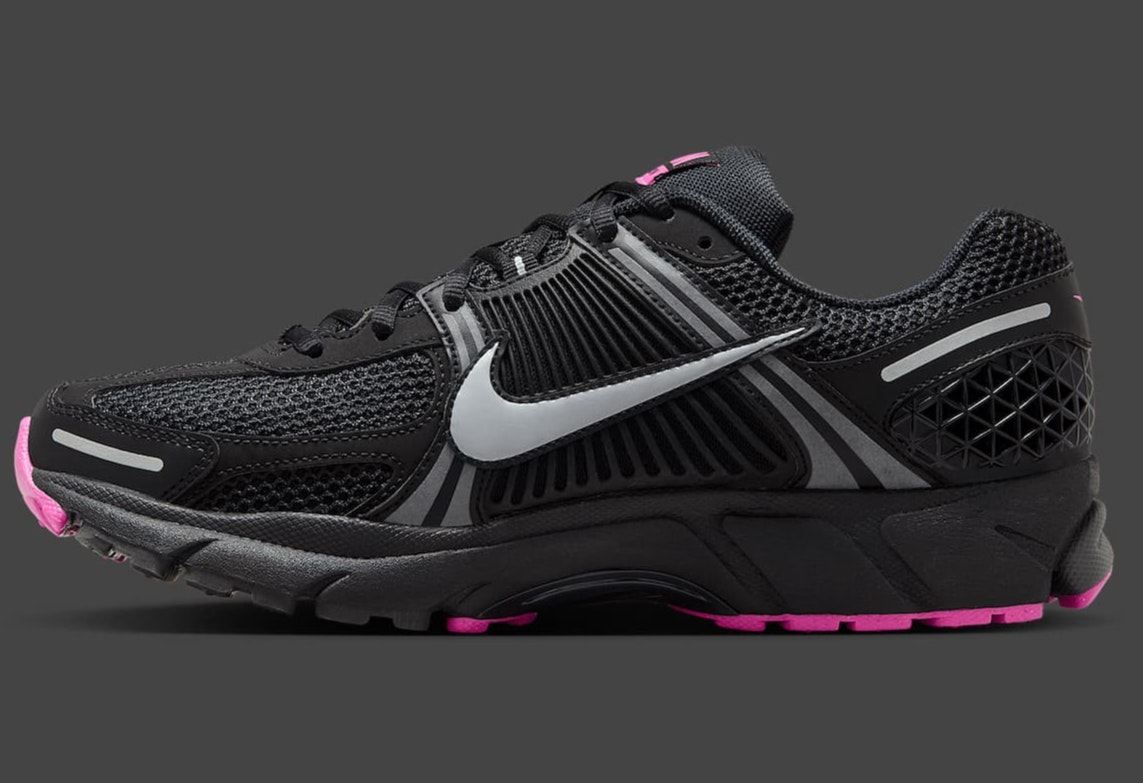 Nike Zoom Vomero 5 "Black Pink"