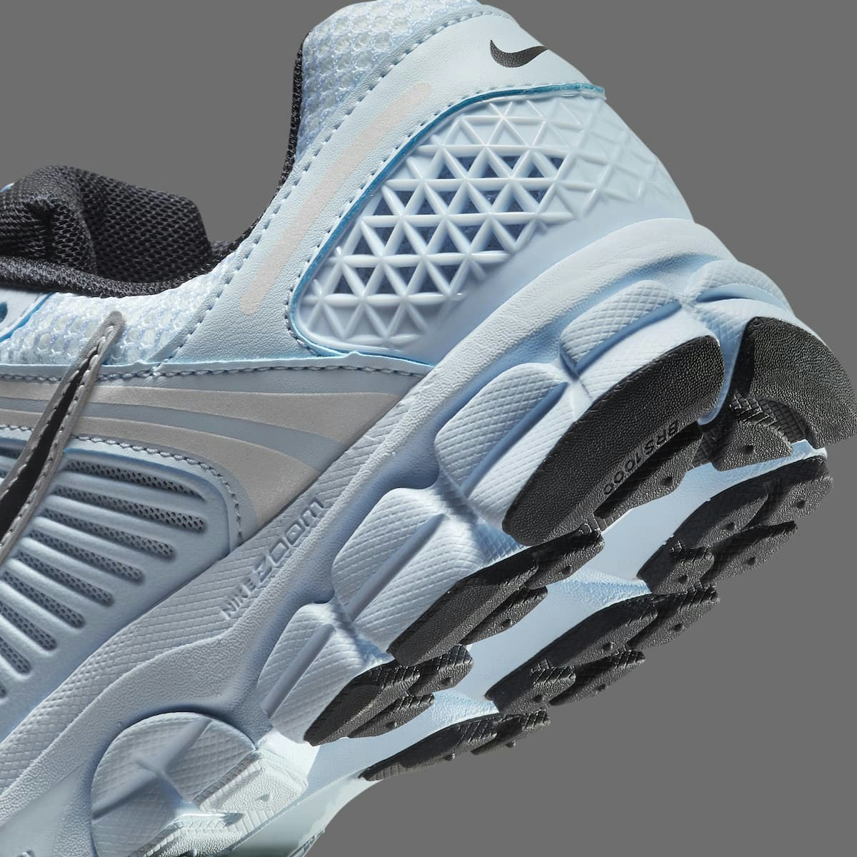 Nike Zoom Vomero 5 "Blue Tint"