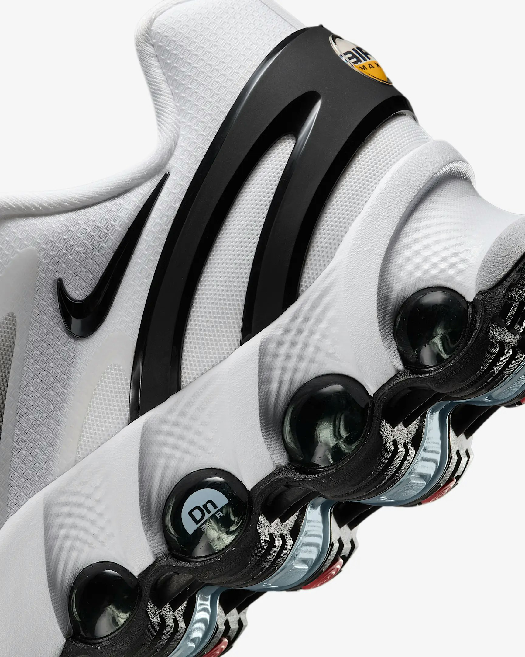Nike Air Max DN8 "Panda"