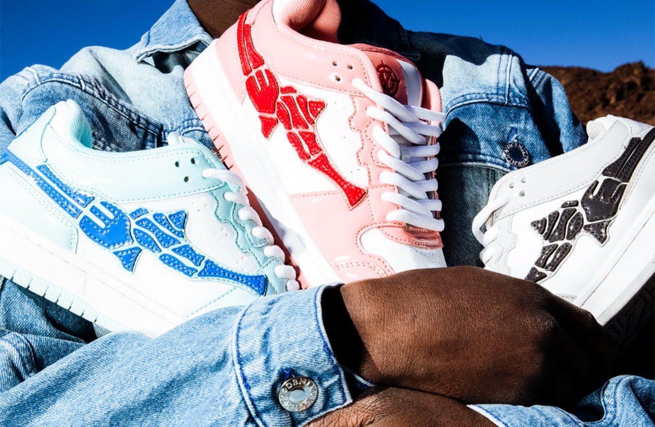 Vicinity - Glossy Akimbos