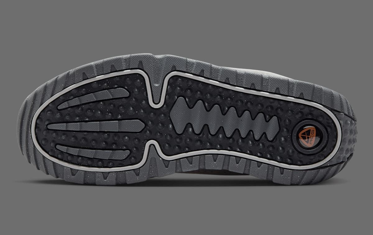 Nike ACG Izy "Photon Dust"