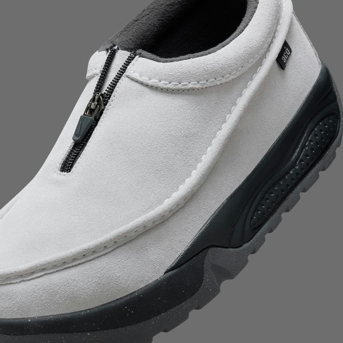 Nike ACG Izy "Photon Dust"