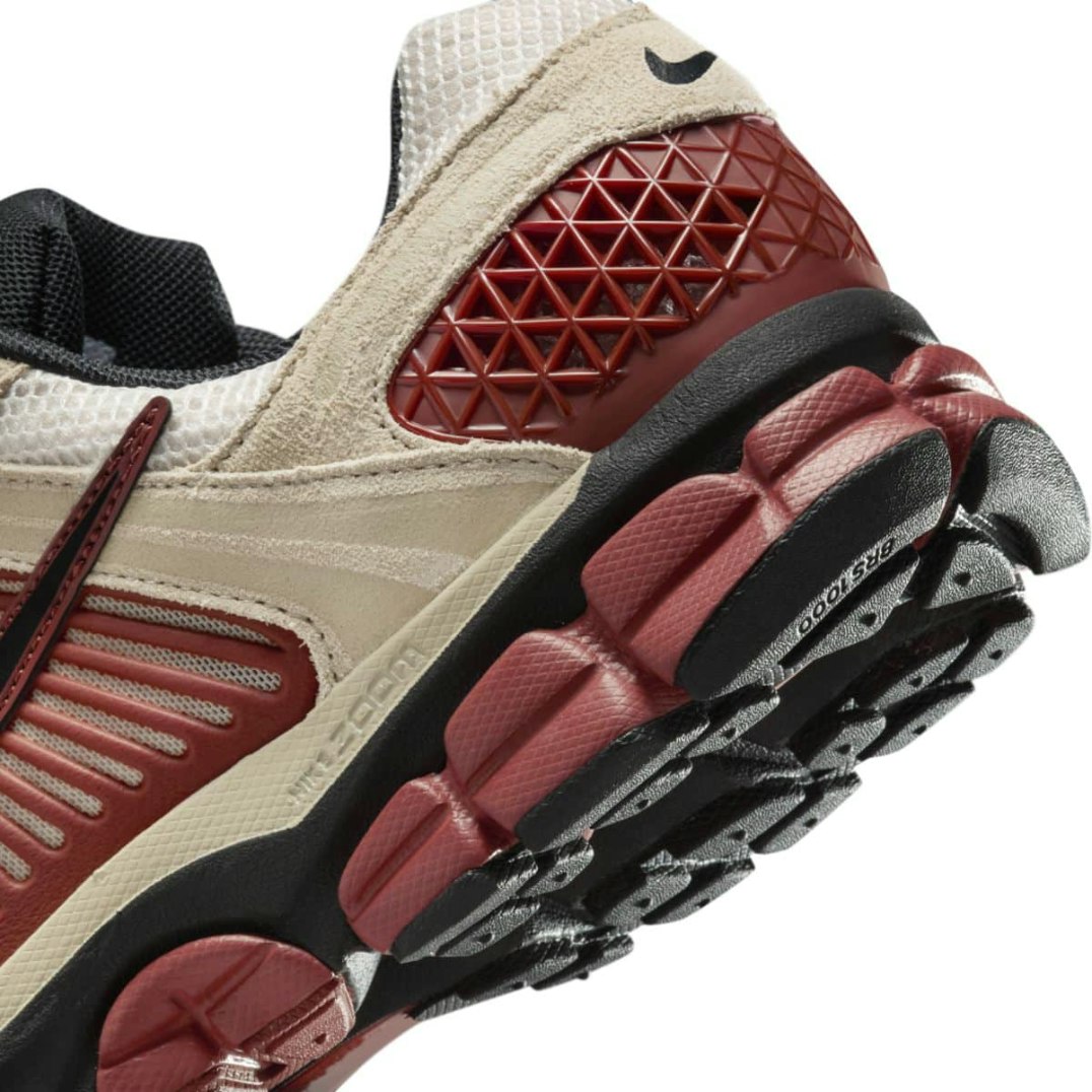 Nike Zoom Vomero 5 "Desert Khaki"