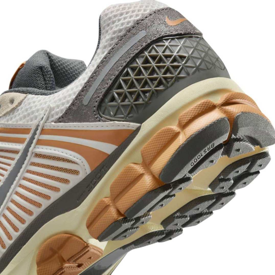 Nike Zoom Vomero 5 "Flat Pewter"