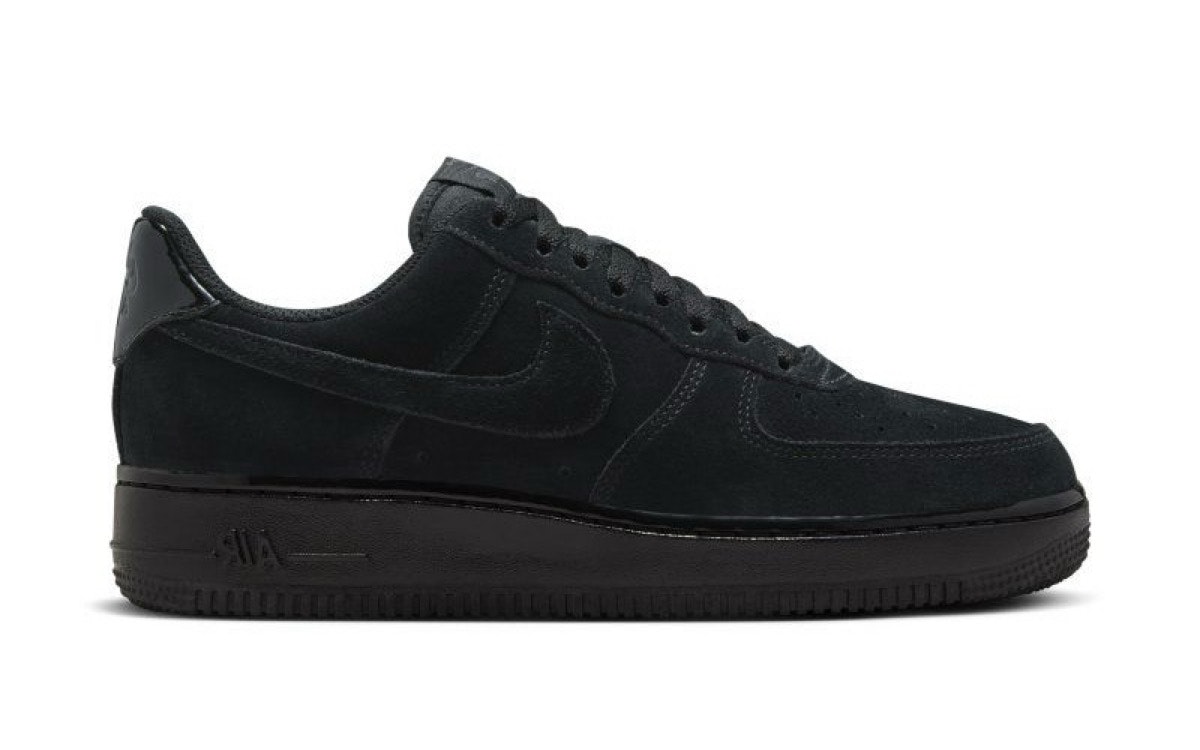 Nike Air Force 1 Low "Black Suede"