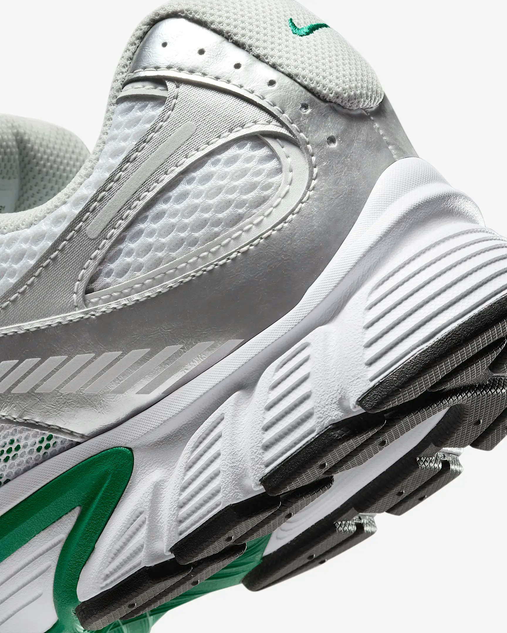 Nike V5 RNR "Malachite"