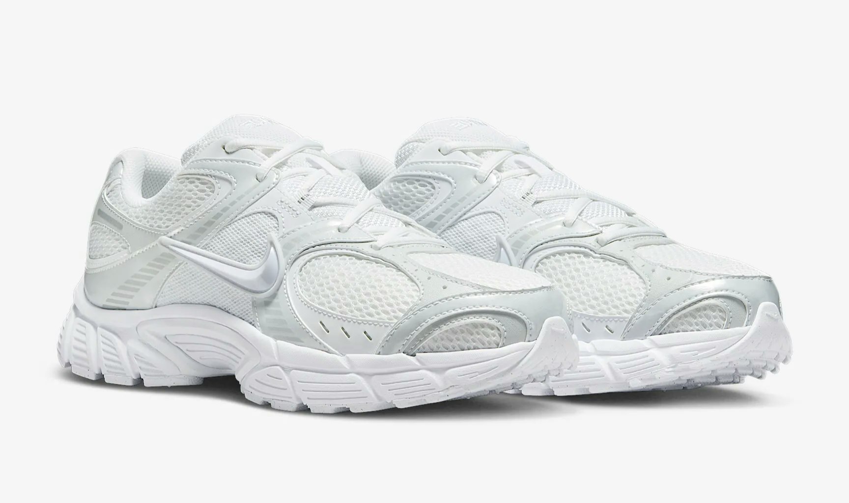 Nike V5 RNR "Light Metallic Silver"