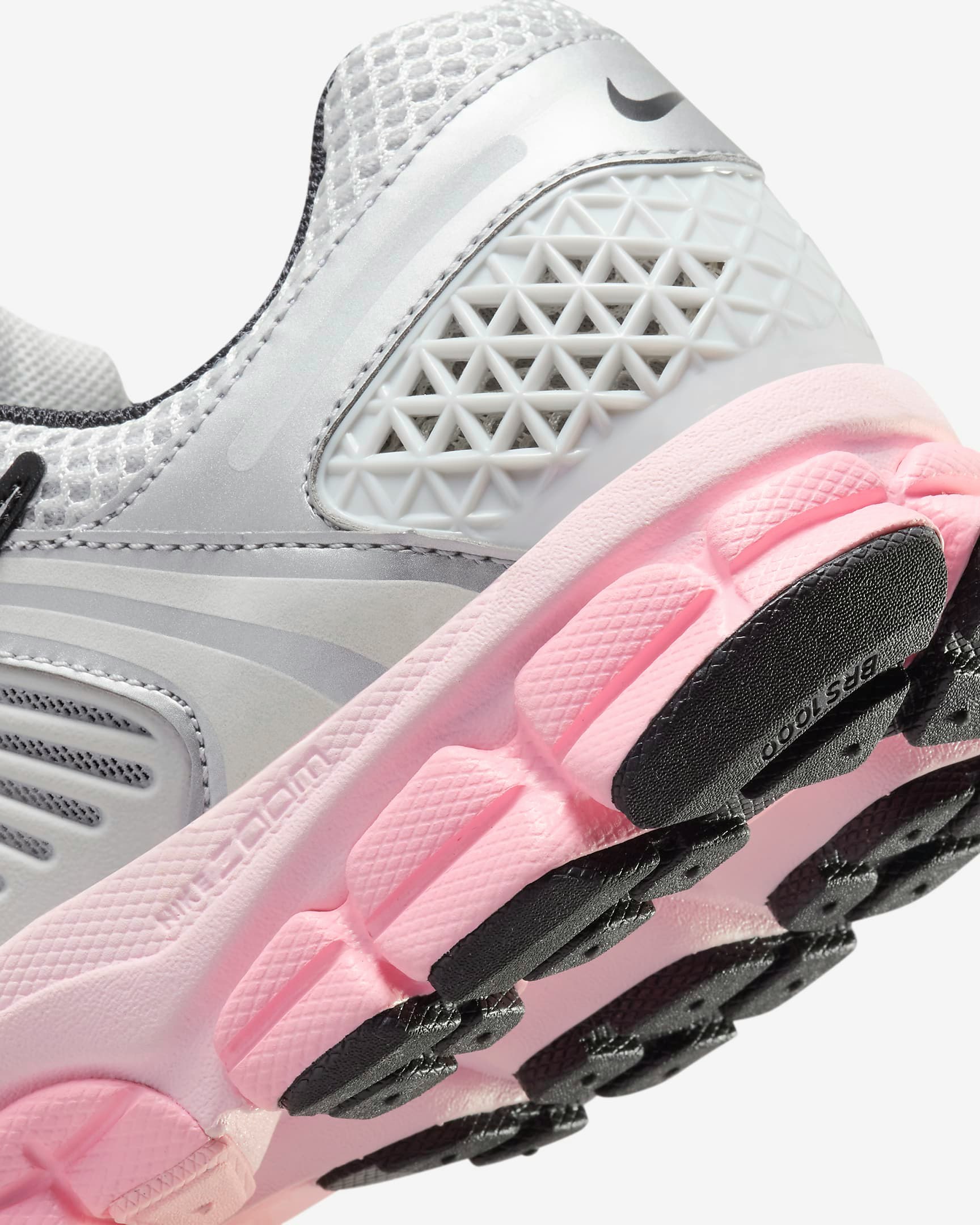 Nike Zoom Vomero 5 "Medium Soft Pink"