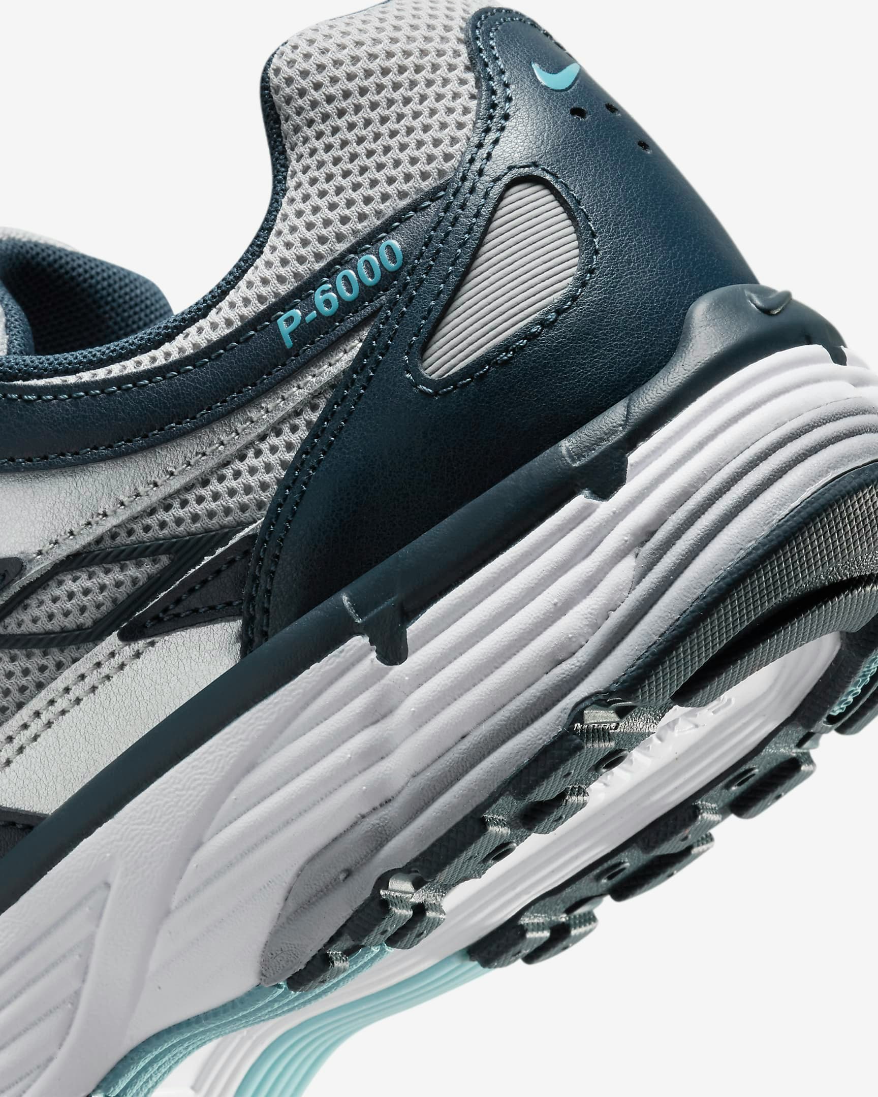 Nike P-6000 "Armory Navy"