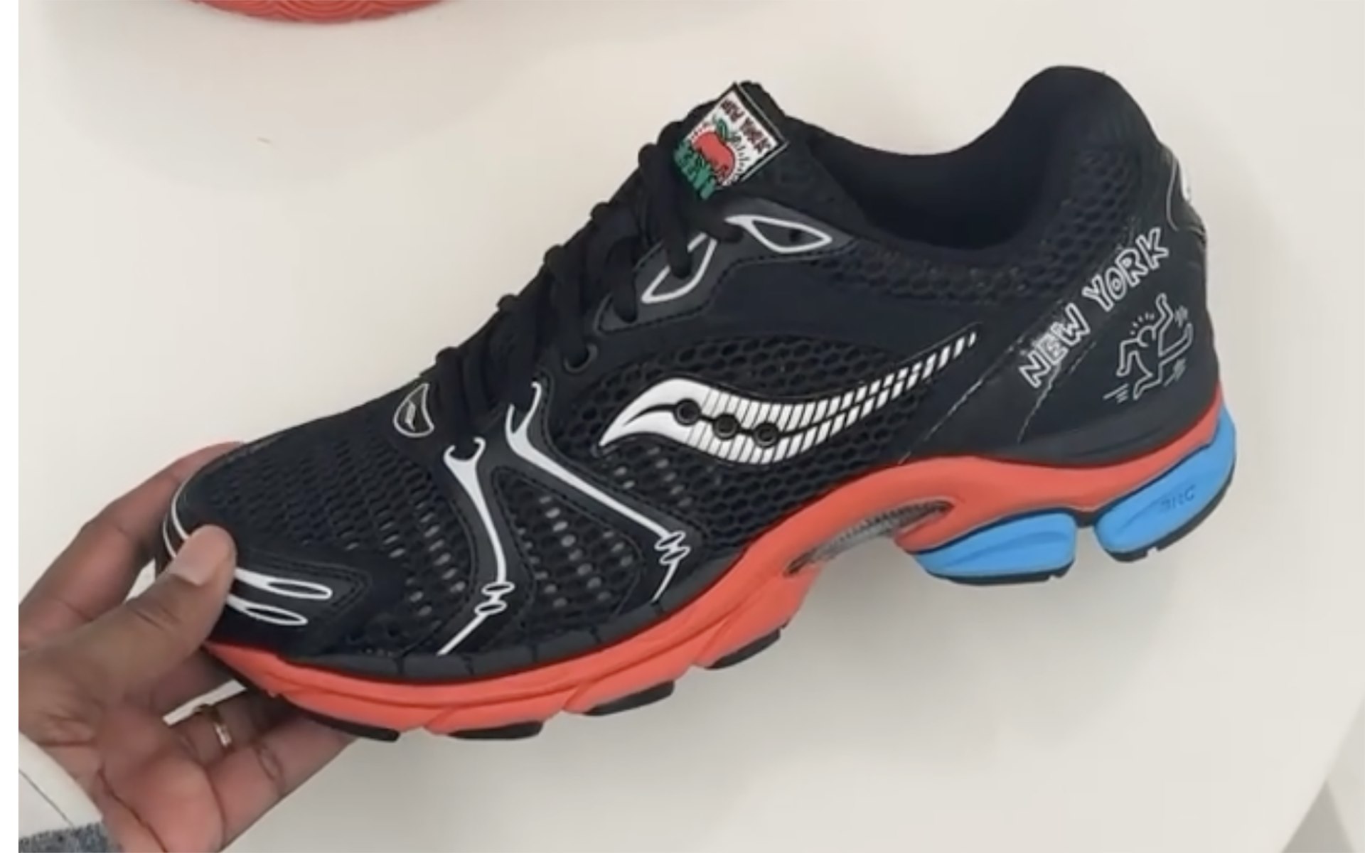 Keith Haring x Saucony 