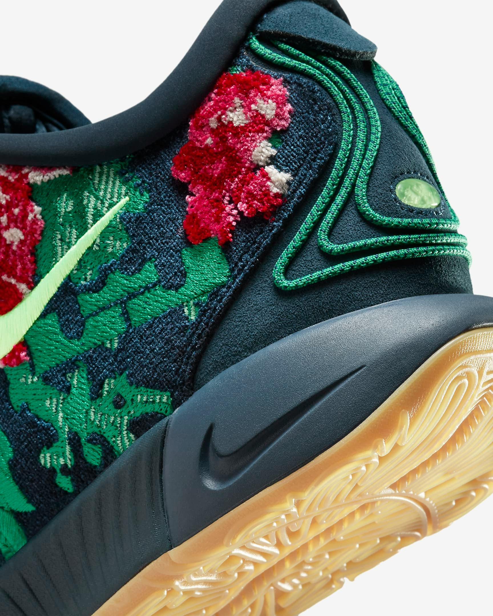 Nike LeBron 21 "Grandma’s Couch" (Armory Navy)