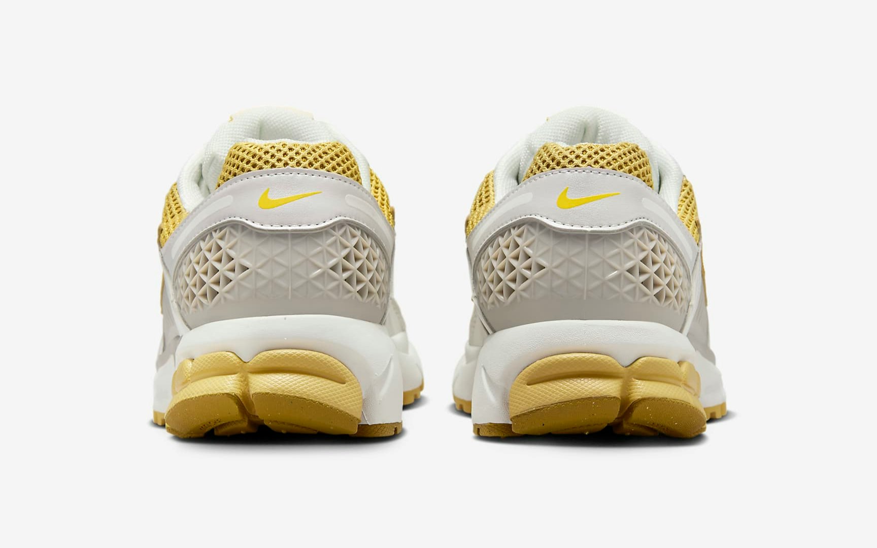 Nike Zoom Vomero 5 "Lightning"