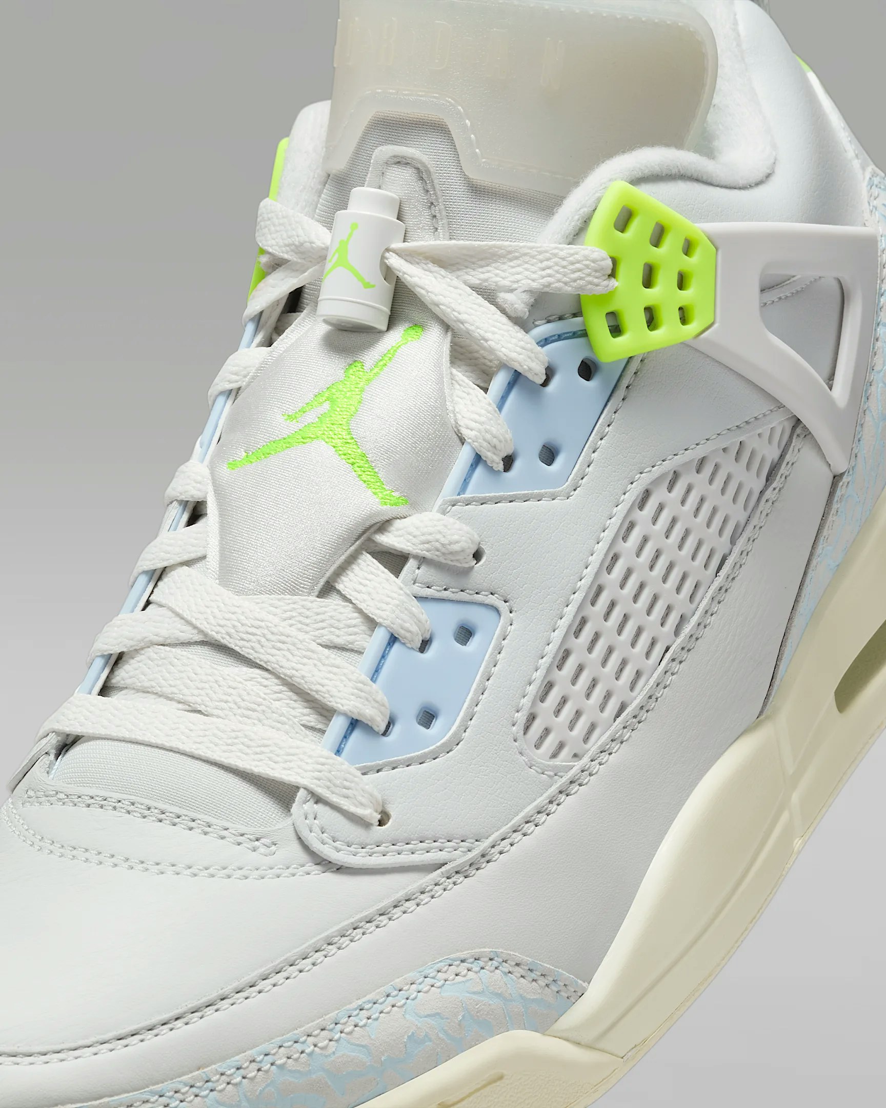 Jordan Spizike Low "Photon Dust Volt"