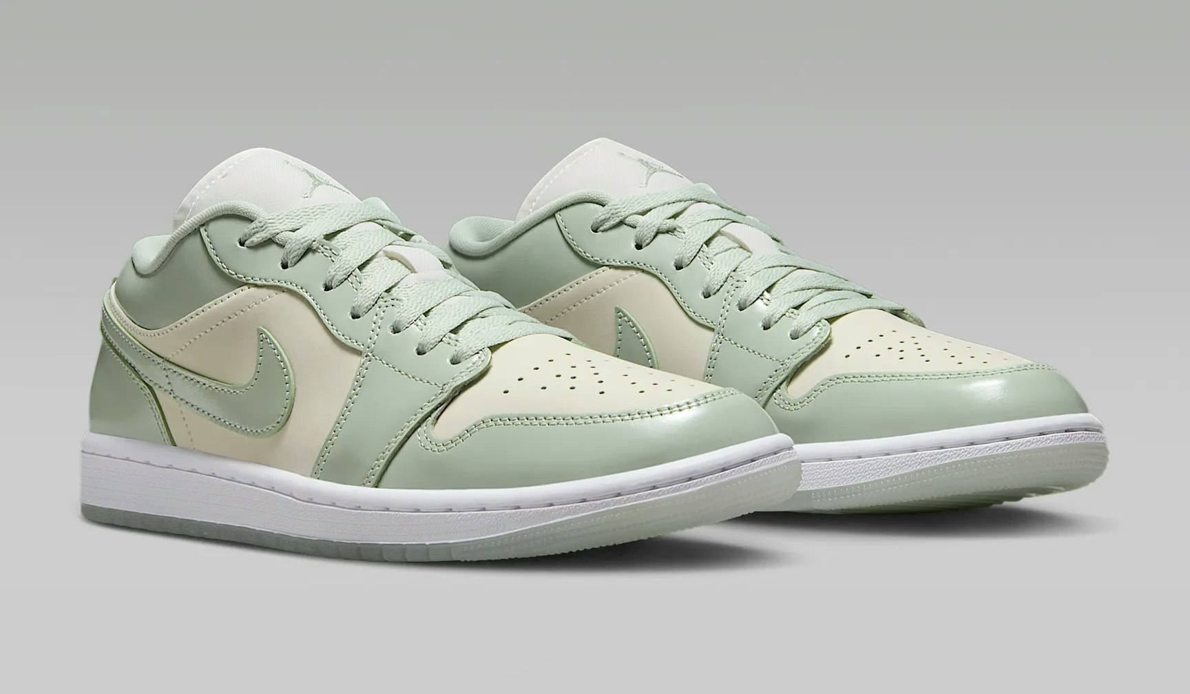 Air Jordan 1 Low SE "Seafoam"