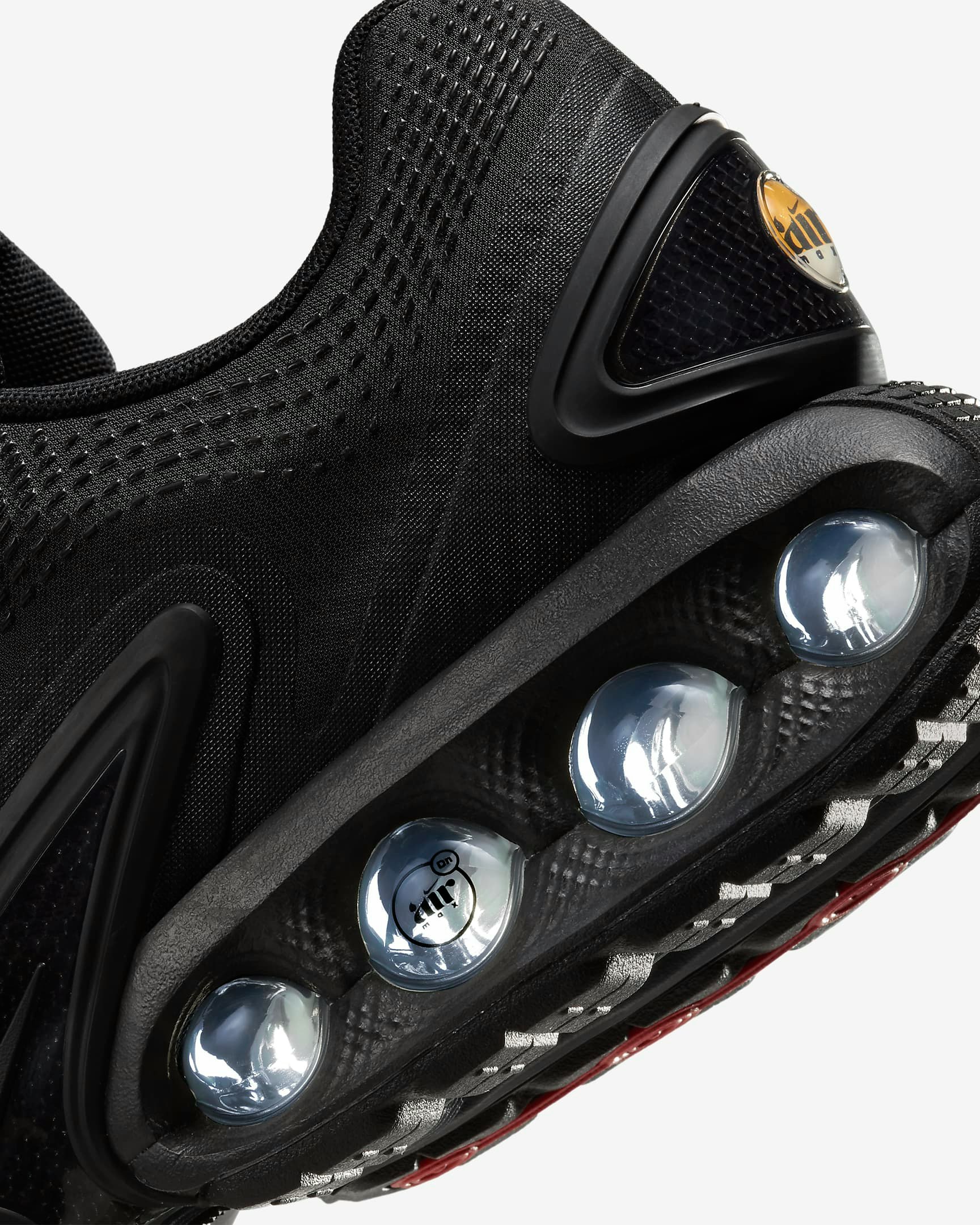 Nike Air Max DN "Metallic Black"