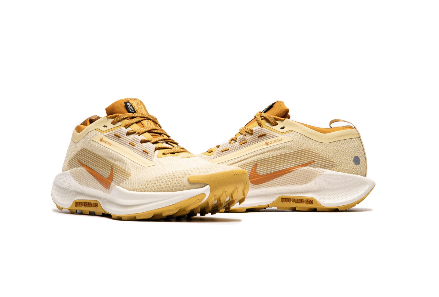 Nike Pegasus Trail 5 Gore-Tex "Desert Ochre"