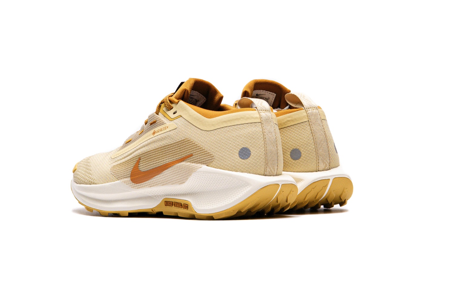 Nike Pegasus Trail 5 Gore-Tex "Desert Ochre"