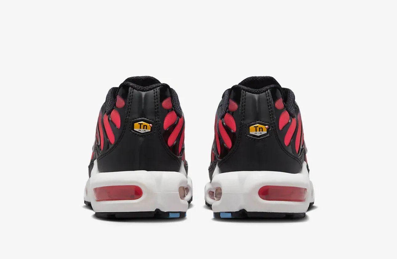 Nike Air Max Plus "Light Crimson"