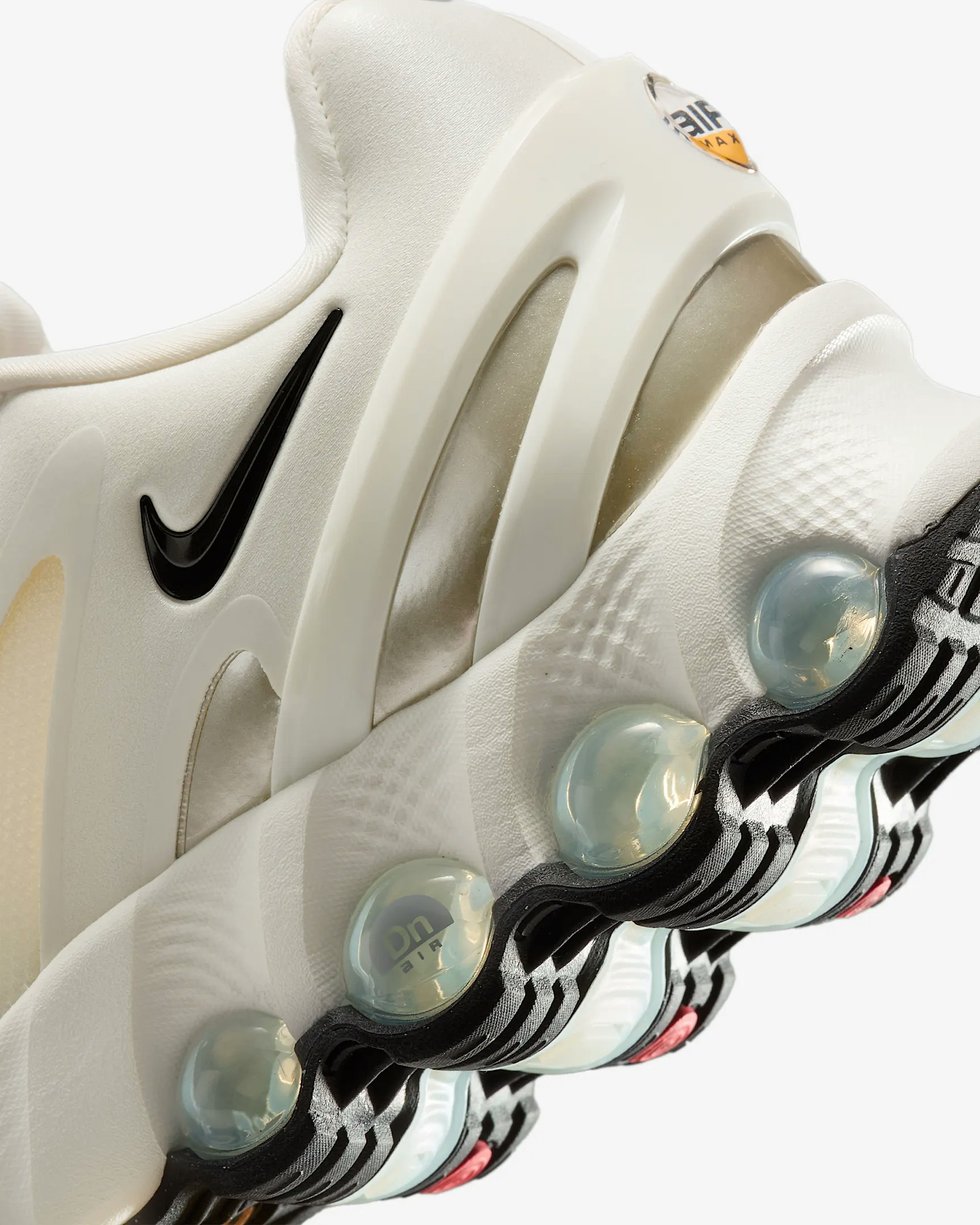 Nike Air Max DN8 "Fossil"
