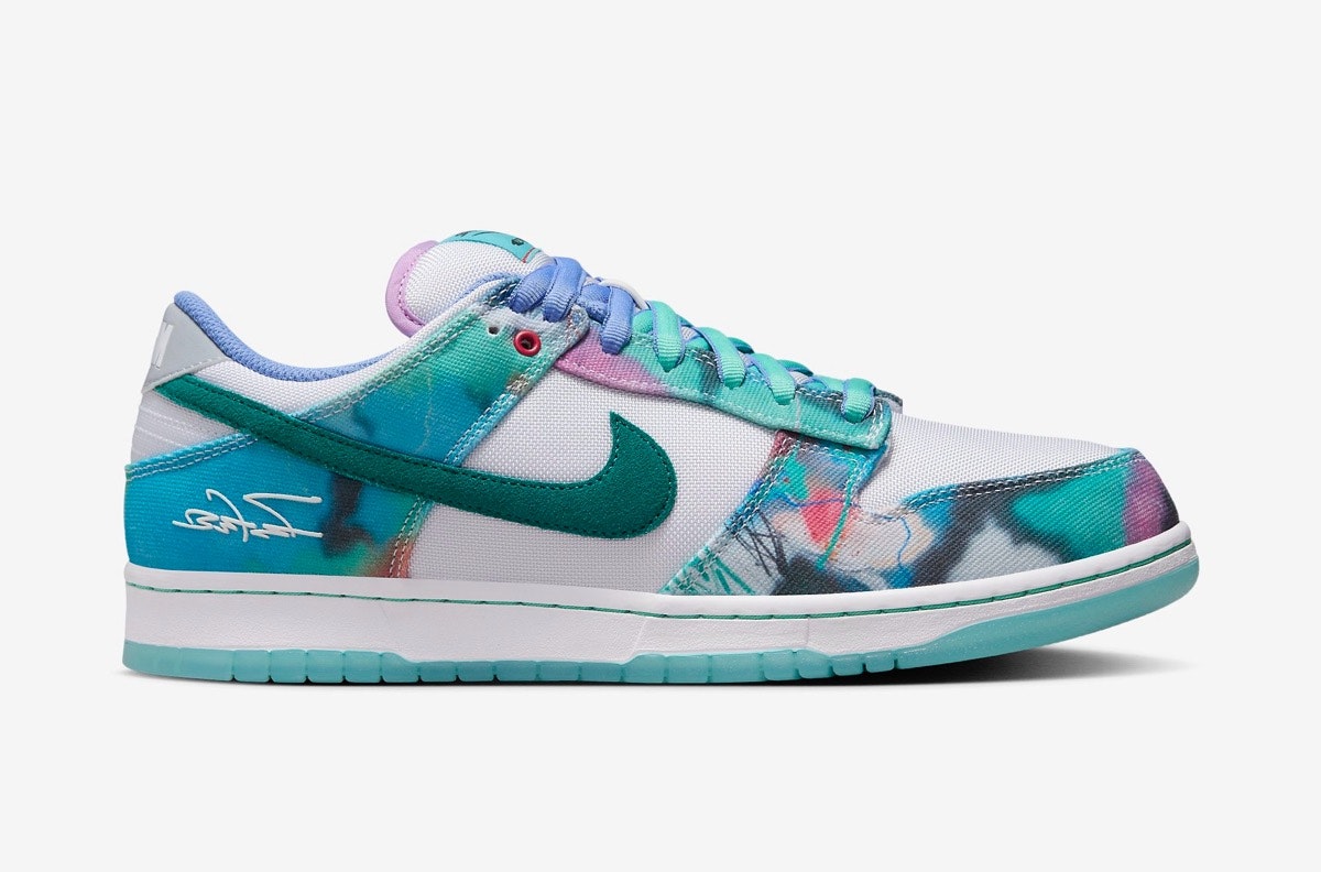 Futura Laboratories x Nike SB Dunk Low "Bleached Aqua"