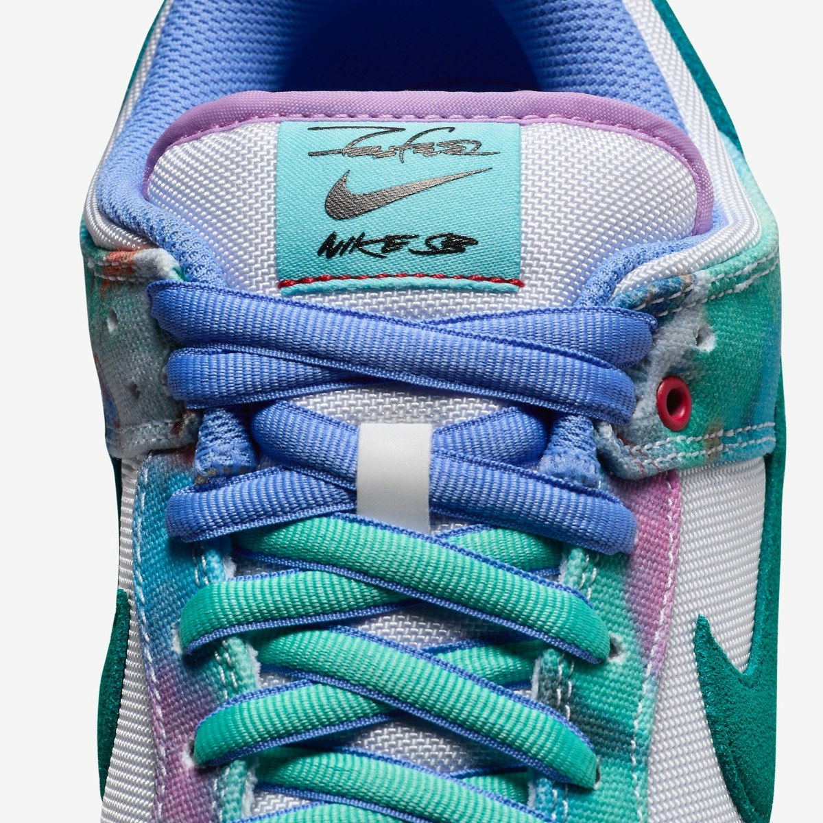 Futura Laboratories x Nike SB Dunk Low "Bleached Aqua"