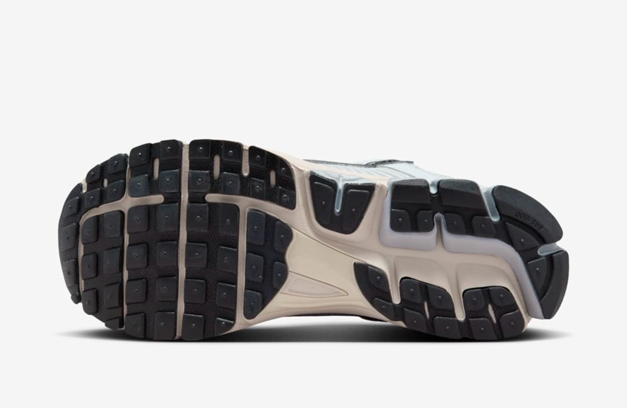 Nike Zoom Vomero 5 "Pure Platinum"
