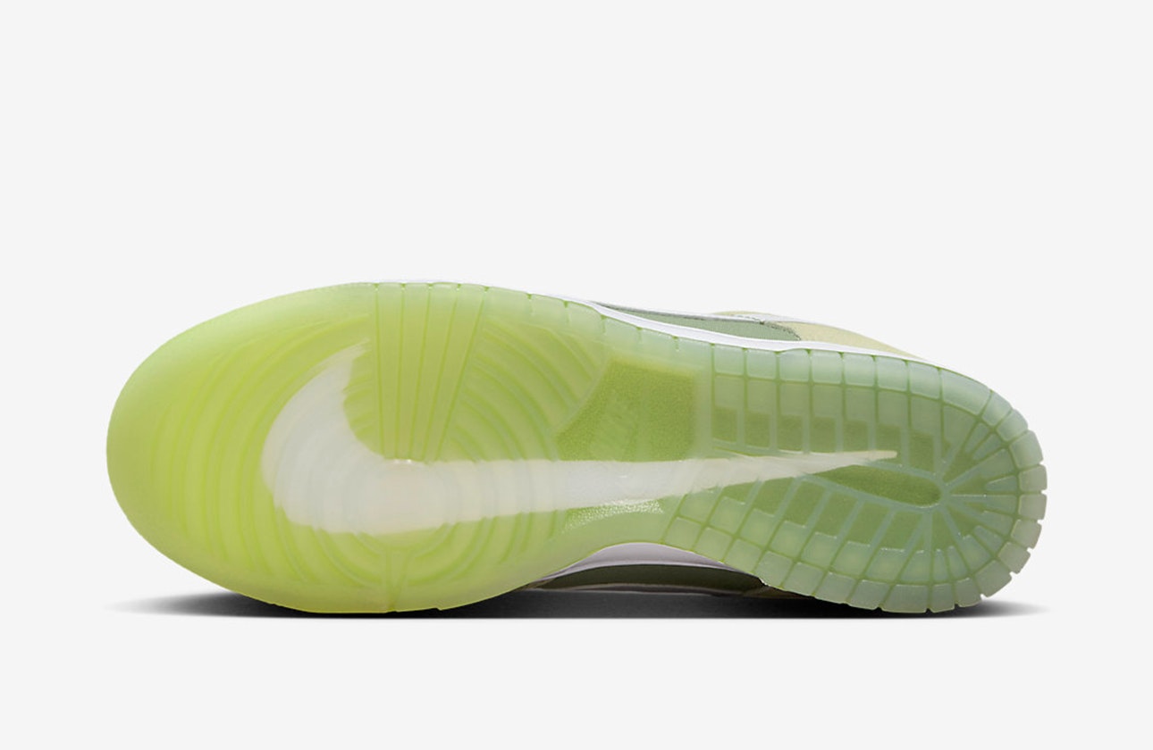 Nike Dunk Low "Oil Green"