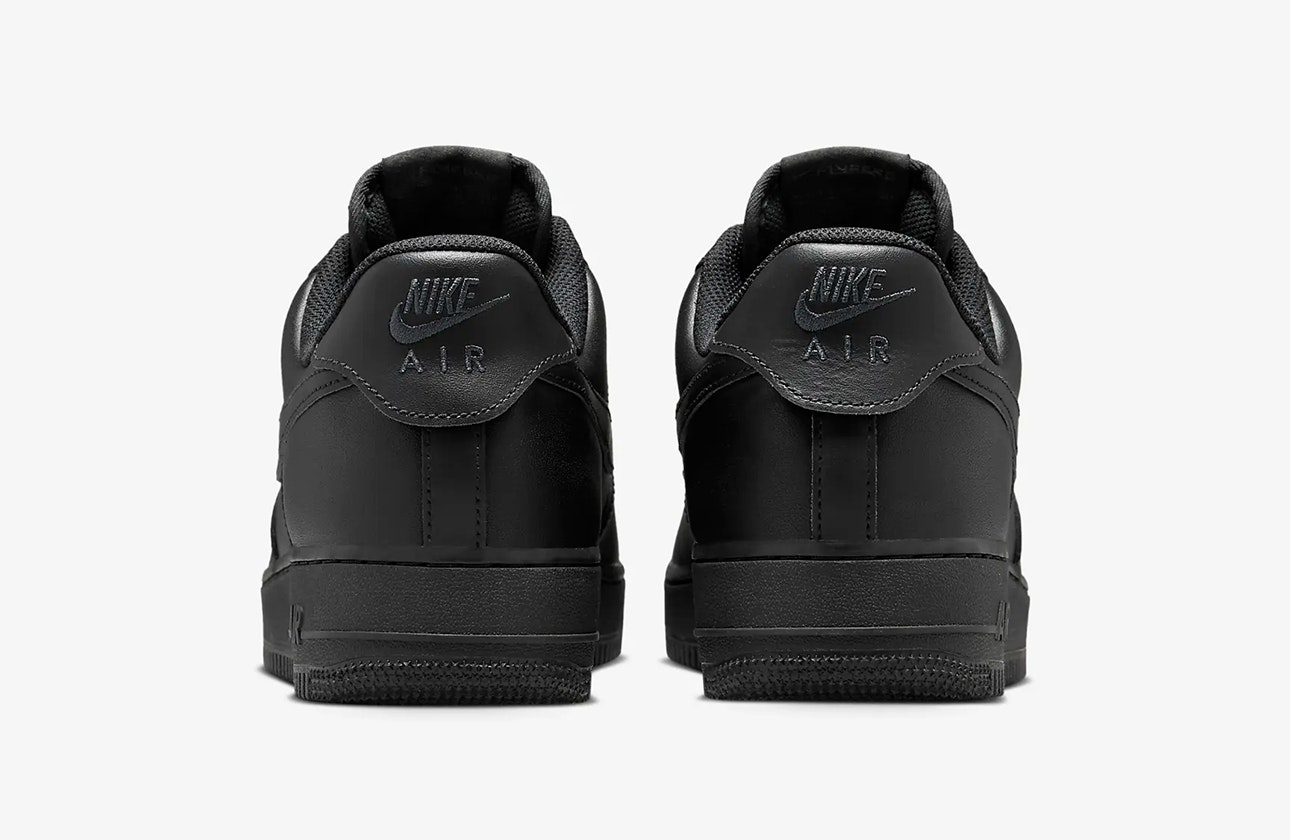 Nike Air Force 1 EasyOn "Triple Black"