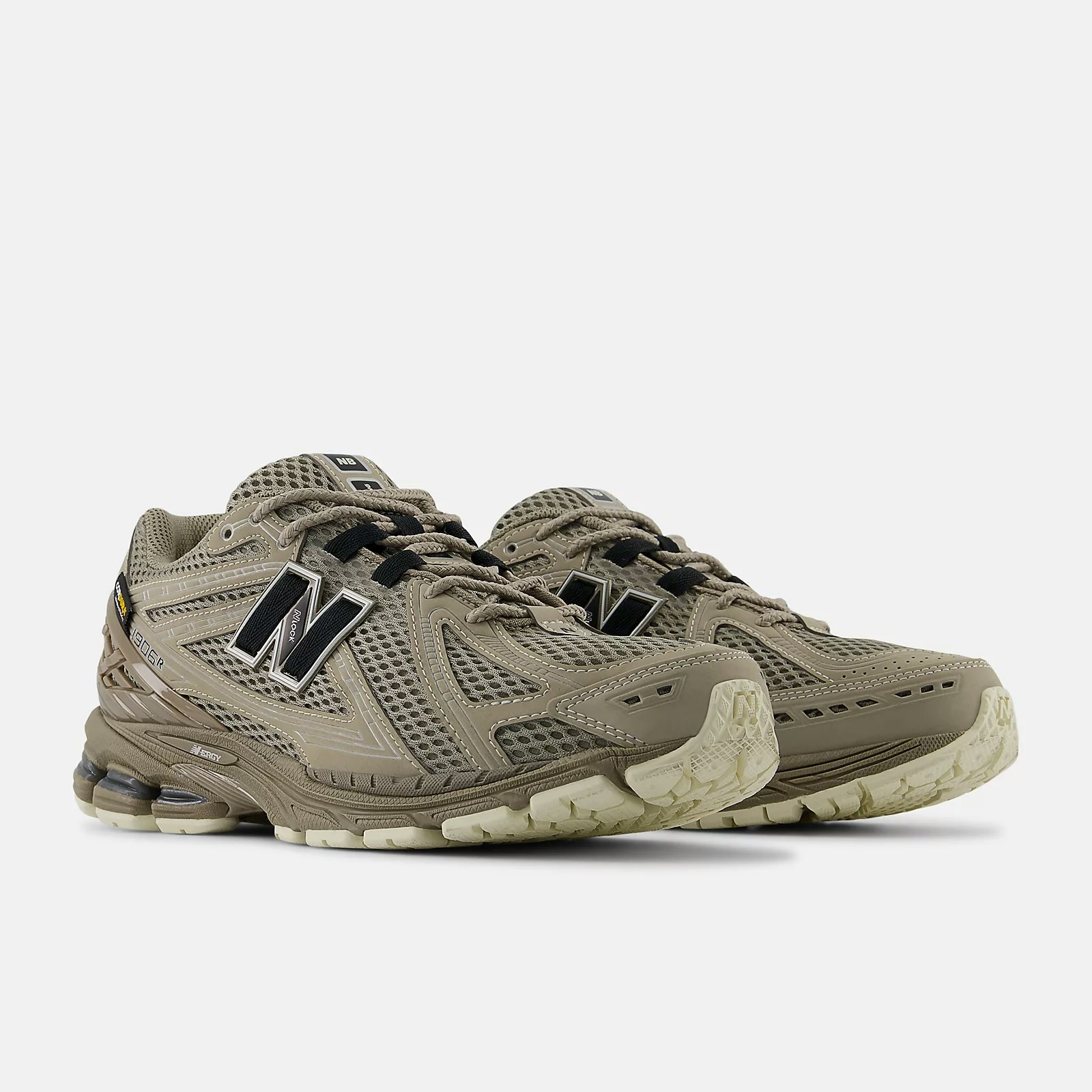 New Balance 1906R Cordura "Arid Stone"