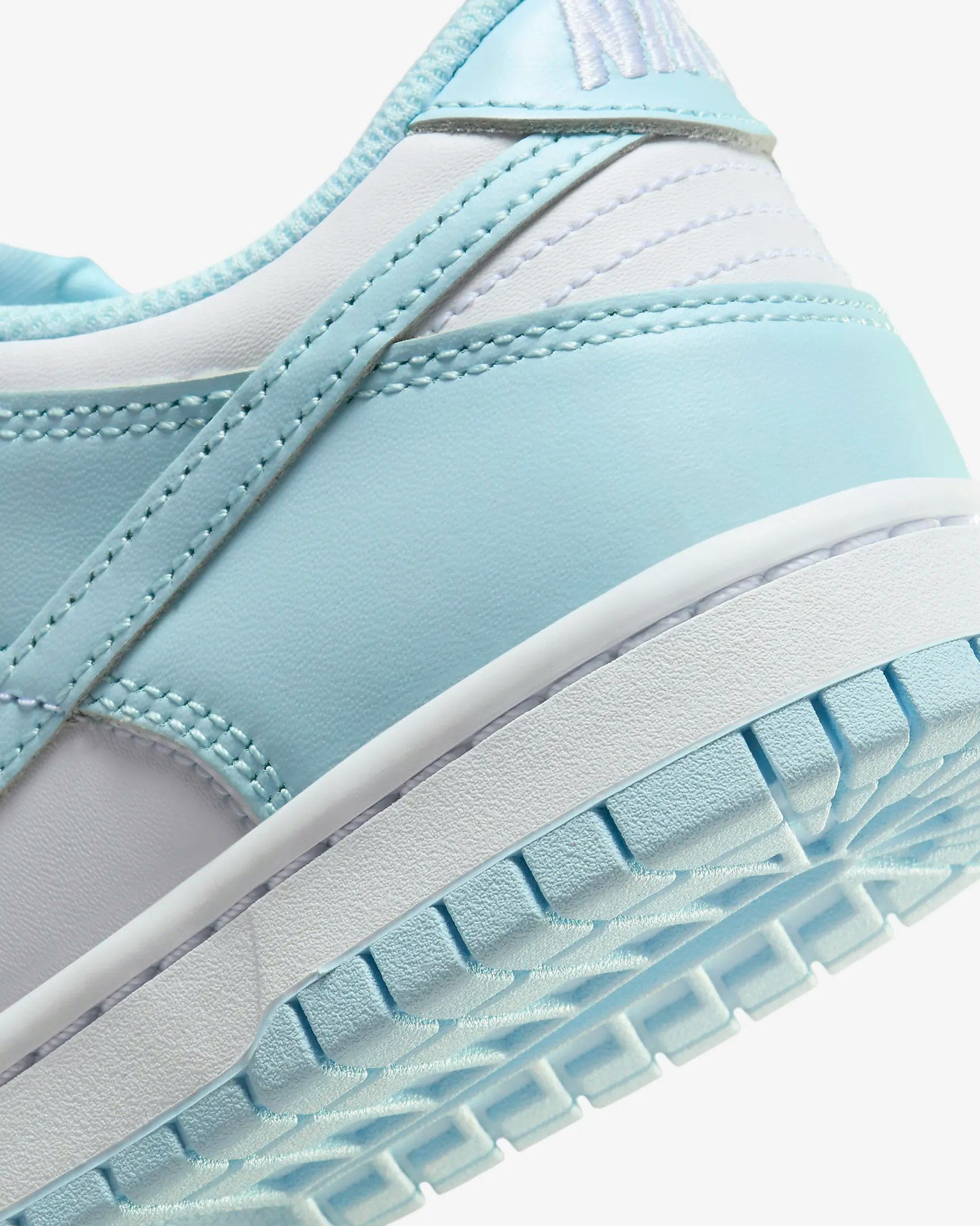 Nike Dunk Low GS "Glacier Blue"