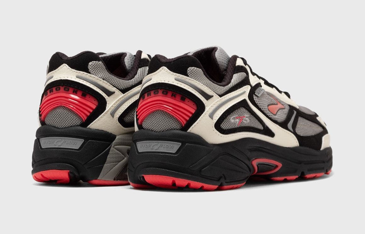 Jeff Staple x Adrenaline x Brooks GTS 4 "Pigeon Pink"