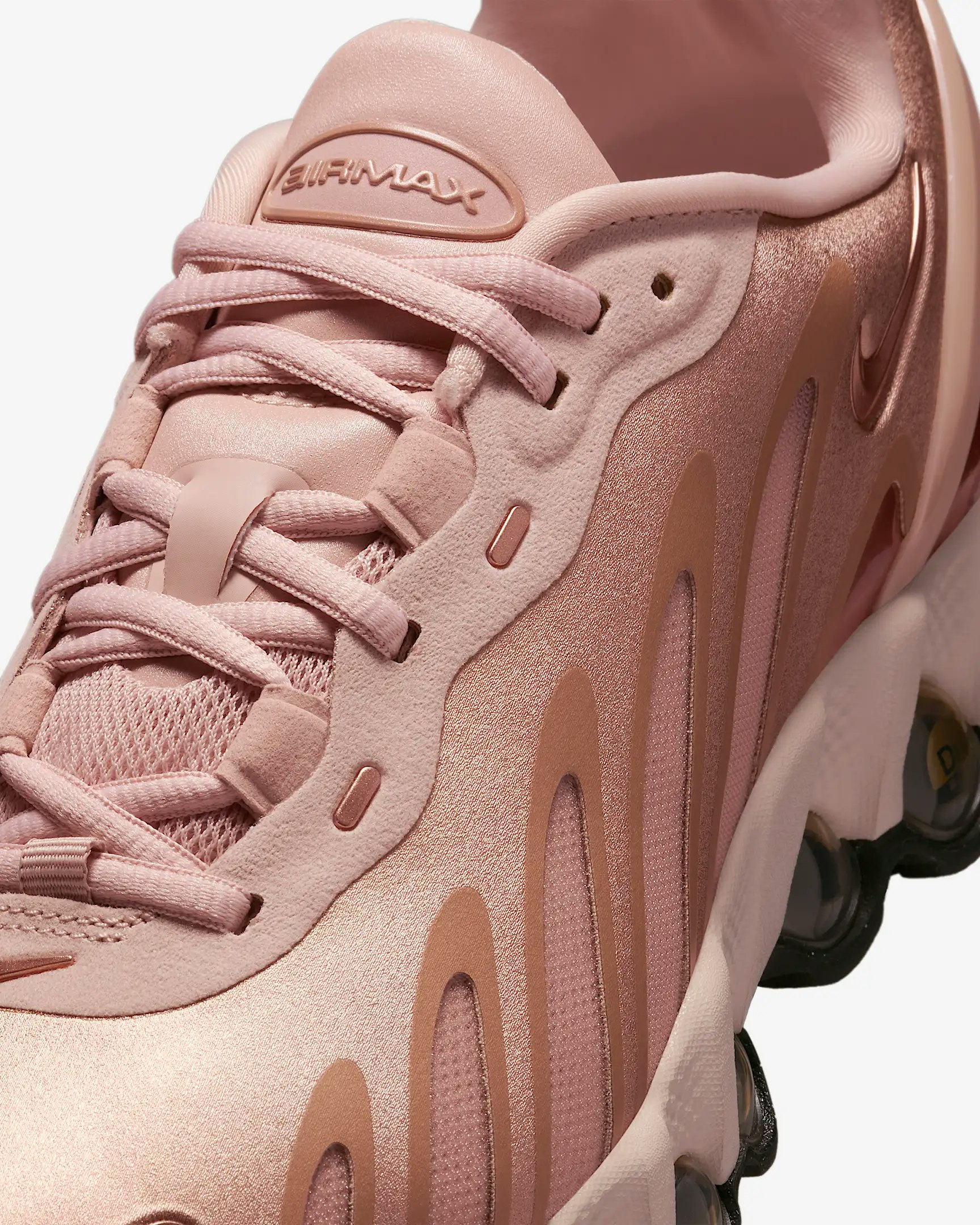 Nike Air Max DN8 "Metallic Red Bronze"