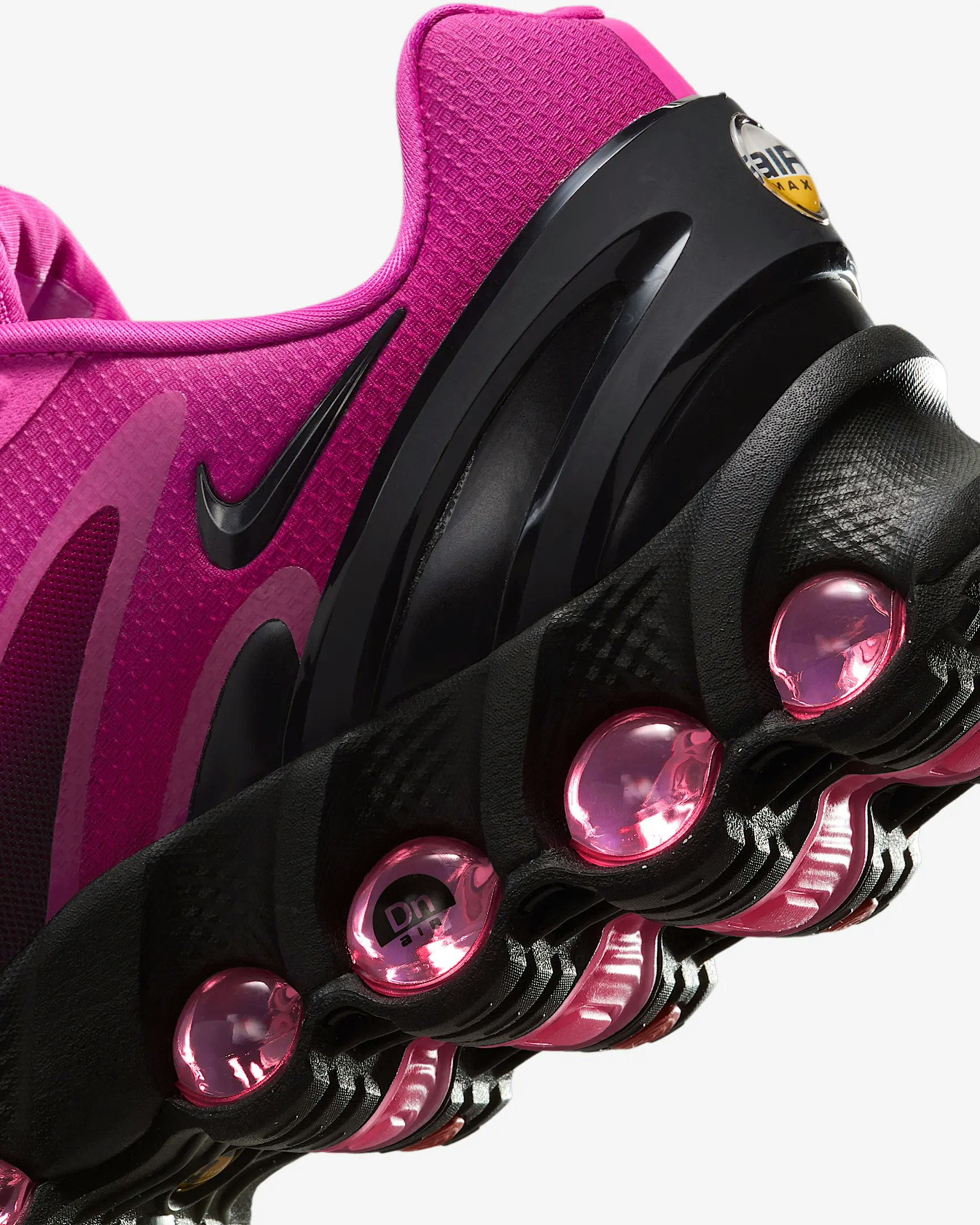 Nike Air Max DN8 "Laser Fuchsia"