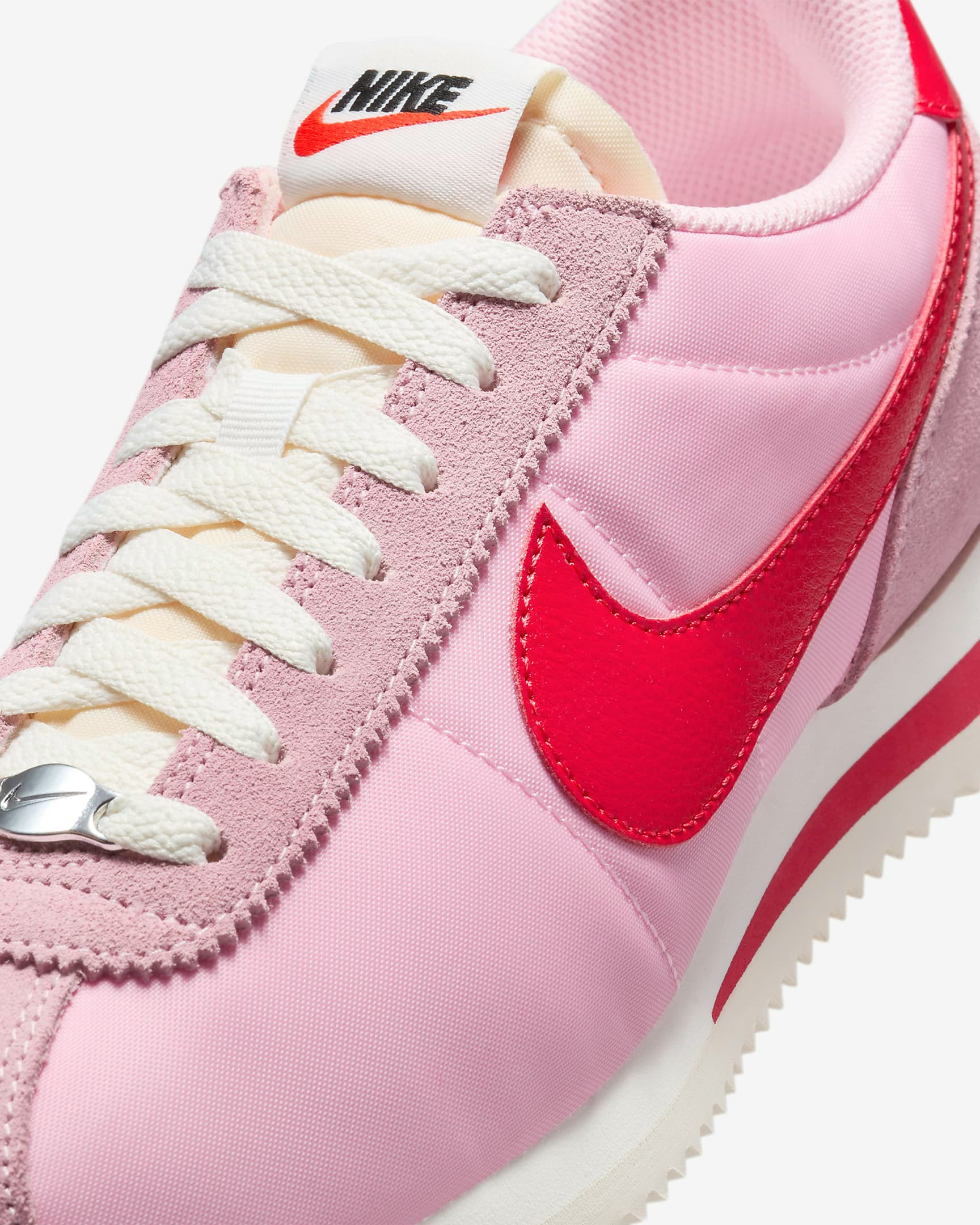 Nike Cortez TXT "Medium Soft Pink"