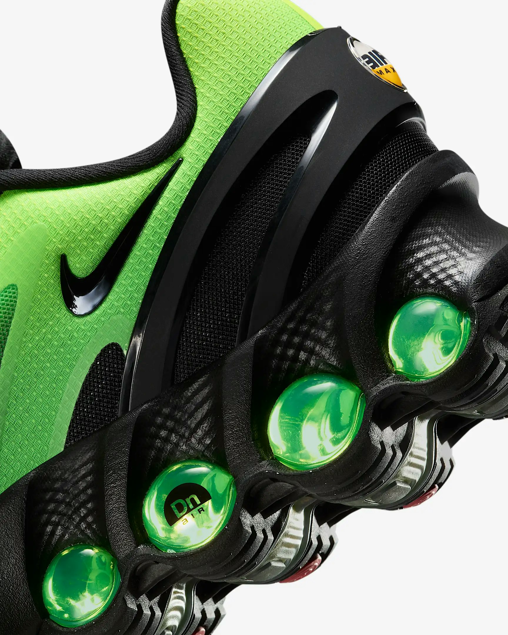 Nike Air Max DN8 "Green Strike"