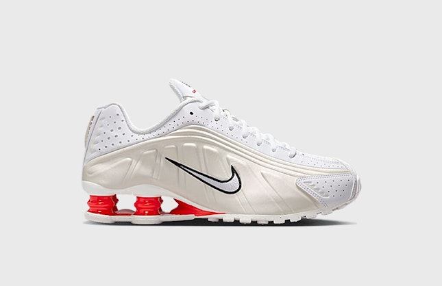 Nike Shox R4 "White/Picante Red"