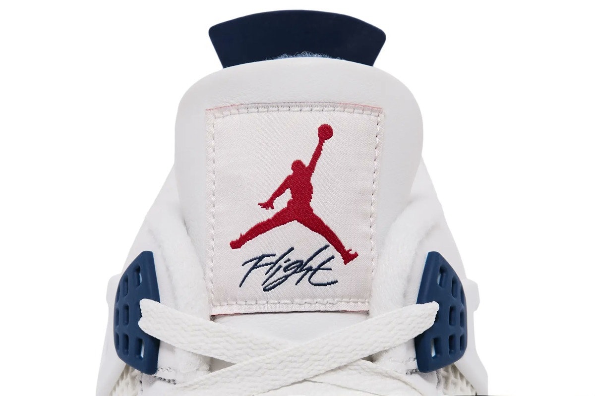 Nike SB x Air Jordan 4 "Navy"