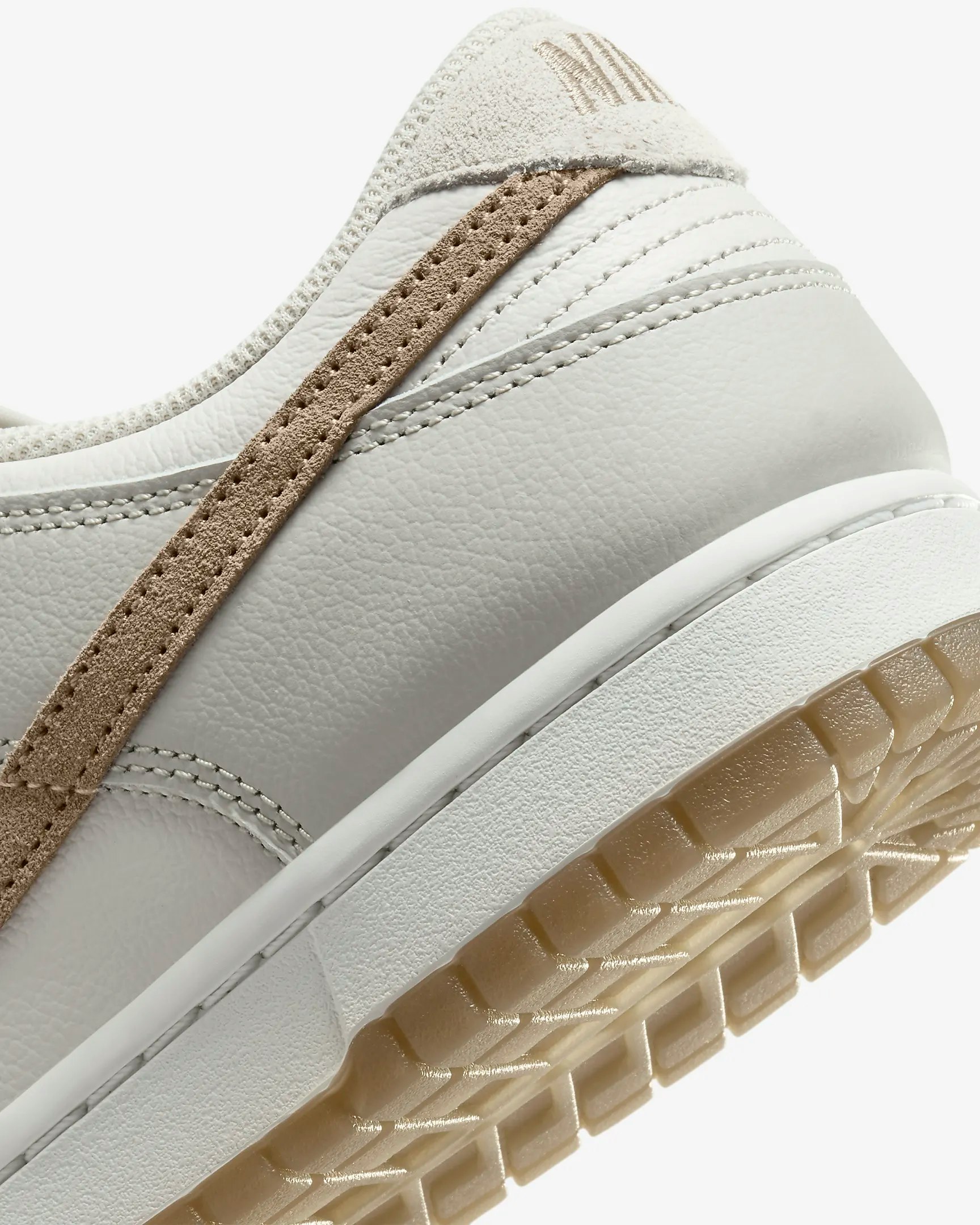 Nike Dunk Low PRM "Phantom Khaki" Nike Dunk Low PRM "Phantom Khaki"