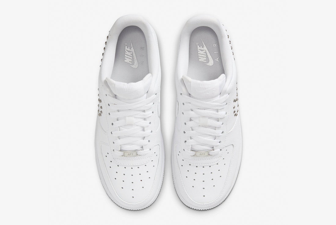 Nike Air Force 1 Low "White Chrome"