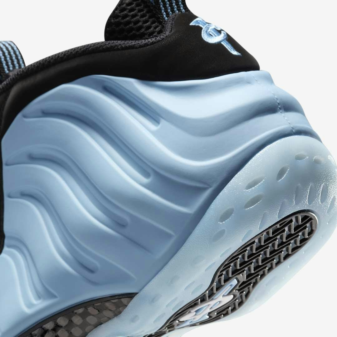 Nike Air Foamposite One "Psychic Blue"
