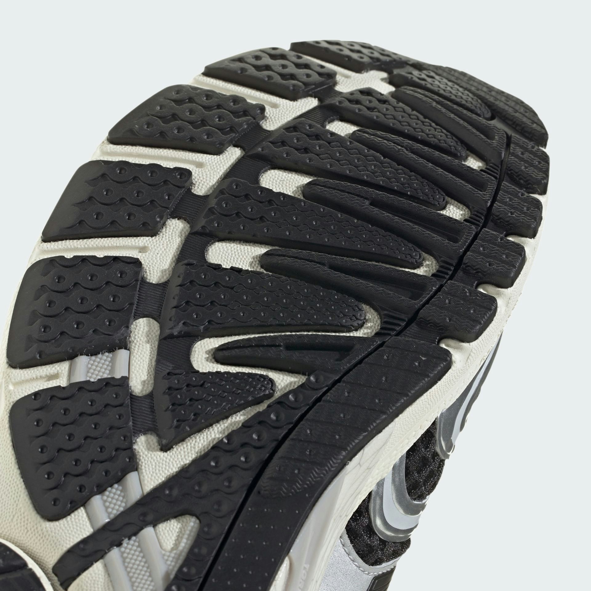 adidas AdiStar Control 5 "Black Metallic"