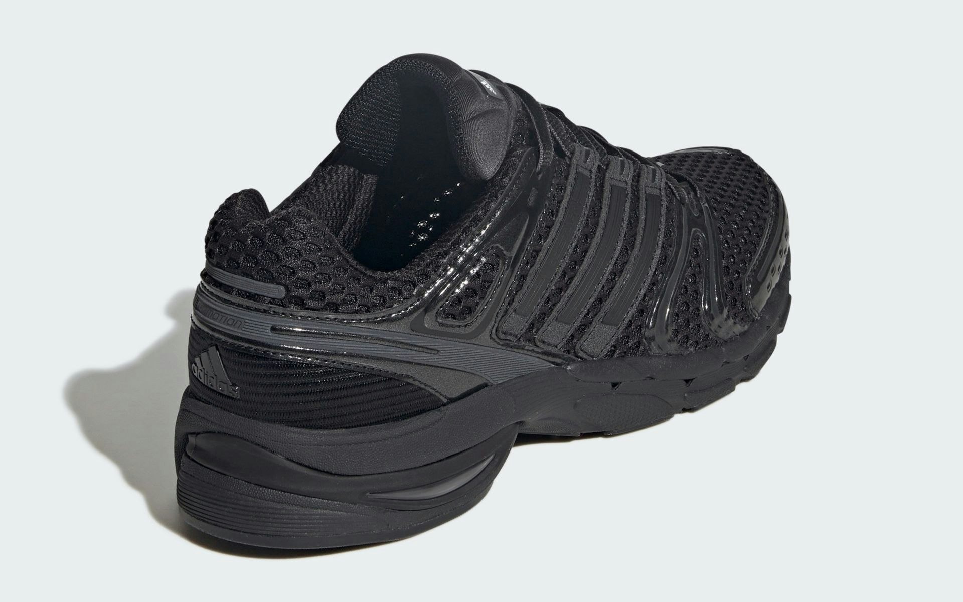 adidas AdiStar Control 5 "Core Black"