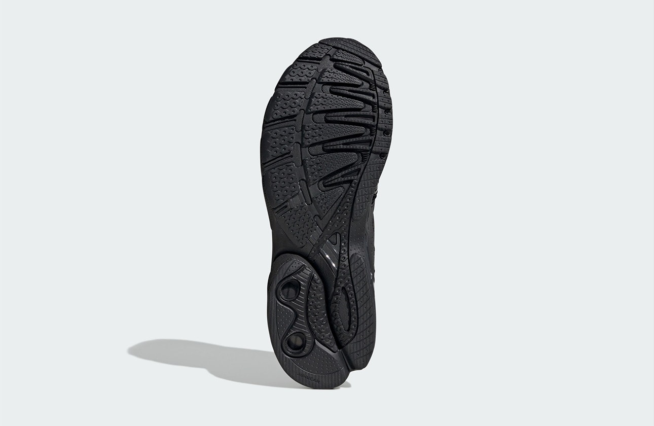 adidas AdiStar Control 5 "Core Black"